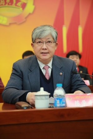 校党委书记陈学奇做重要讲话 - 副本 (1)